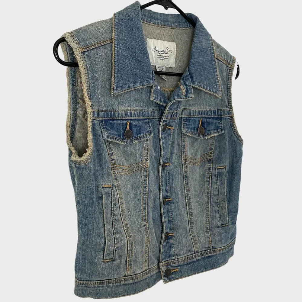 American Rag Denim Jean Vest Women's Medium Button-Front Sleeveless Medium Wash - Picture 2 of 10